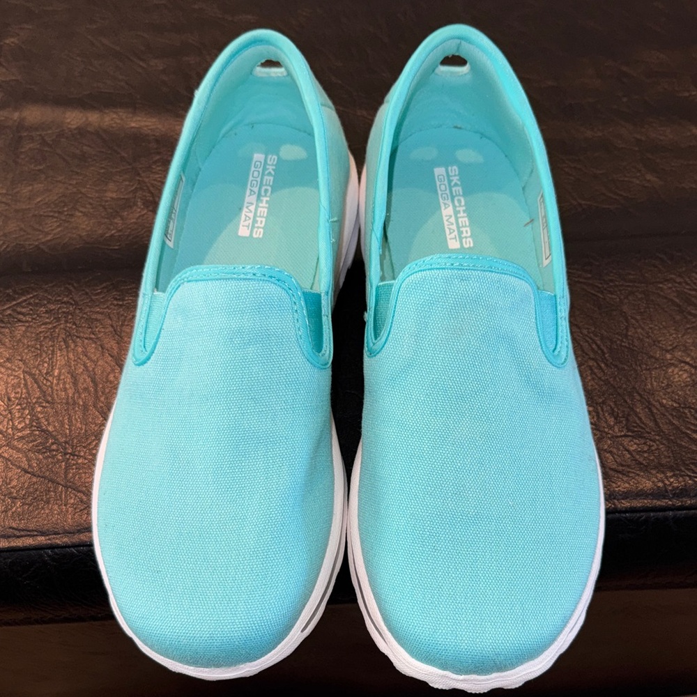 Skechers Turquoise Casual Slip-Ons, size 7